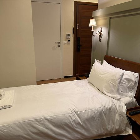 Modi Hotel 利沃诺 外观 照片