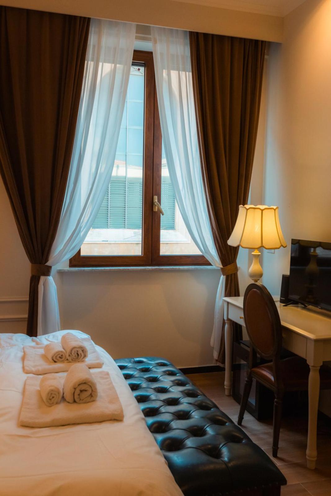 Modi Hotel 利沃诺 外观 照片